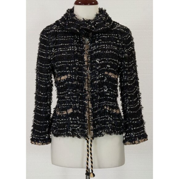 CHANEL ICONIC Runway Lasagne Tweed Little Black jacket size 40 - Picture 9 of 17